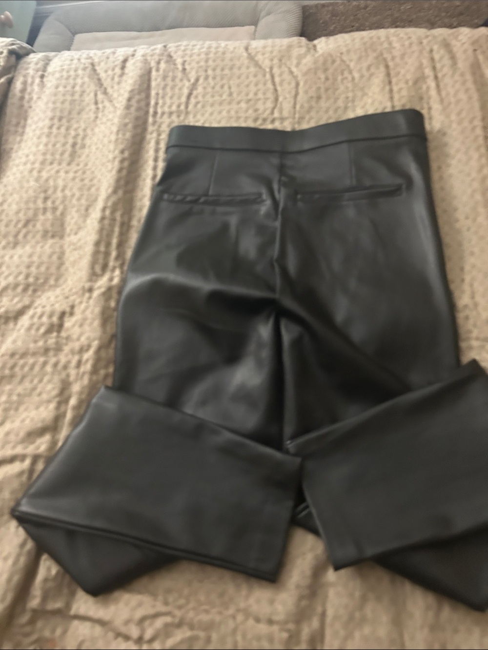 ZARA Black Faux Leather skinny leggings Zipper & Snapped Waist Zippered ankle - Picture 4 of 4